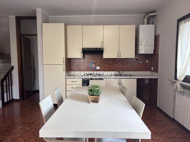 SIRMIONE COLOMBARE OTTIMA VILLETTA TRILOCALE CON PISCINA. - Foto 5