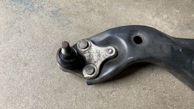 Braccio oscillante anteriore SX Toyota C-HR Hybrid del 2021 (4806910110) - Foto 4
