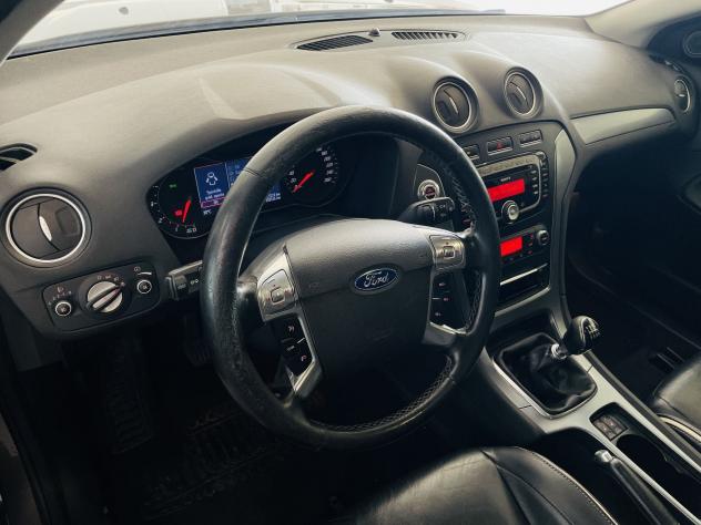 Ford Mondeo Mondeo SW 2.2 tdci Titanium c/radio 200cv - Foto 8