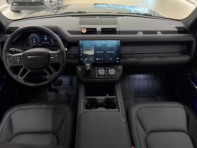 Land Rover Defender (2019) LAND ROVER 110 3.0D I6 200 CV AWD Auto X-Dynamic SE - Foto 4
