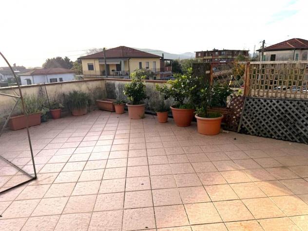 Pentalocale in vendita a Castelnuovo Magra