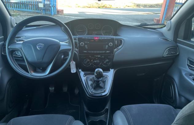 Lancia Ypsilon 1.2 69 CV 5 P Gold-km104000- - Foto 10