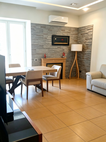 Pianura - Trilocale 105 mq - Ristrutturato - Ampie balconate
