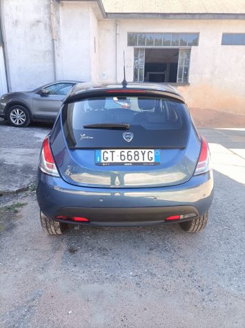 Lancia Ypsilon 2024 20.000 Km. Blu - Foto 2