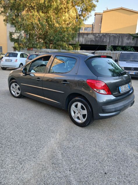 Peugeot 207 1.4 hdi - Foto 4
