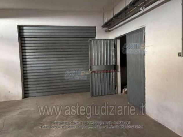 IMMOBILI-IMMOBILE COMMERCIALE-Via Cupoletti, 31