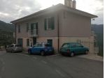 vendesi a cesio casa indipendente in ottimo stato e terreni adiacenti