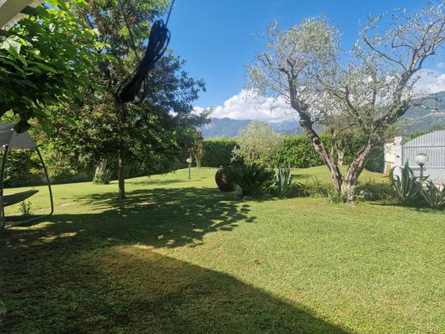 RONCHI, località Poveromo, a pochi minuti dal mare, proponiamo in vendita ampia porzione di villa bifamiliare composta di soggiorno luminoso, cucina a - Foto 6