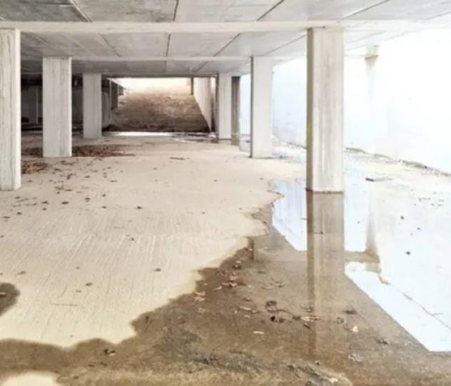 Immobile in asta di 773 m² con più di 5 locali in vendita a Teramo - Foto 11