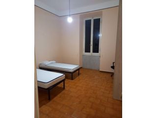 Centro pedonale 4vani tre camere per trasfertisti studenti