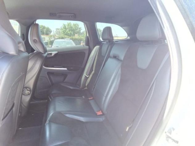 VOLVO XC60 D5 AWD Geartronic R-design Kinetic rif. 23829455 - Foto 7