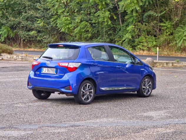 Toyota Yaris 1.5 Hybrid 5 porte Trend White Edition E6B Automatica NEO 2017 - Foto 4