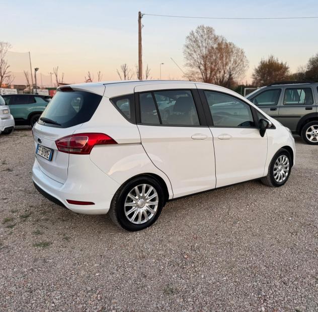 Ford B-Max 1.4 90 CV GPL Business Titanium - Foto 4