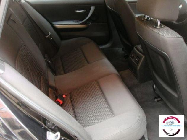 BMW - Serie 3 Touring - 318d 2.0 143CV Attiva - Foto 8