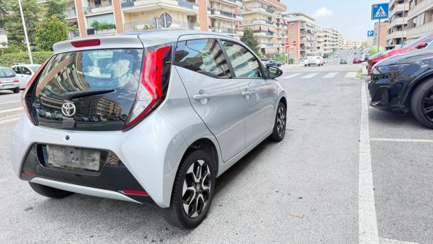 Toyota Aygo 1.0 VVT-i 72 CV 5 porte x-play MMT LED PDC CERCHI 16 KAMERA CAR PLAYBLUETOOTH - Foto 5