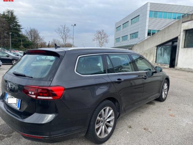 VOLKSWAGEN Passat Variant 2.0 TDI SCR EVO DSG Business x commercianti rif. 24077782 - Foto 4