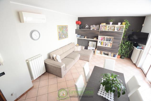 APPARTAMENTO di 4 vani e di 110 mq (CAVENAGO DI BRIANZA) rif. ICG 4 LOCALI 195 - Foto 2