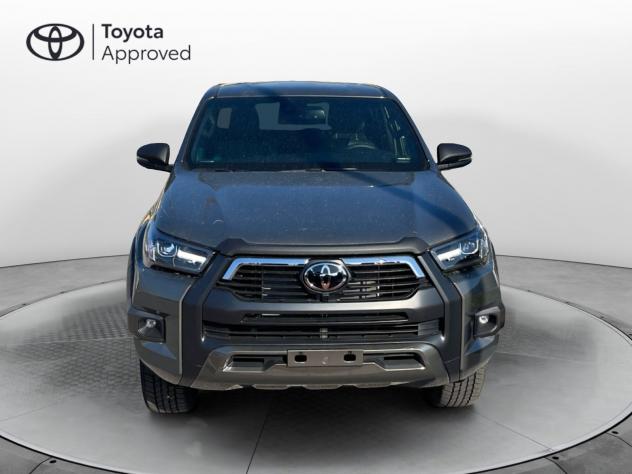Toyota Hilux 2.8 D-4D 48V A/T 4WD DC Invincible - Foto 9