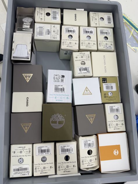 Stock prodotti, batterie, imballaggi, arredi e varie - Foto 8