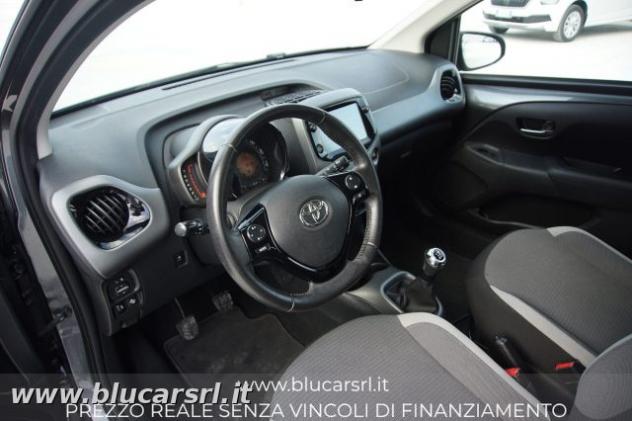 TOYOTA Aygo 1.0 VVT-i x-play rif. 23903361 - Foto 6
