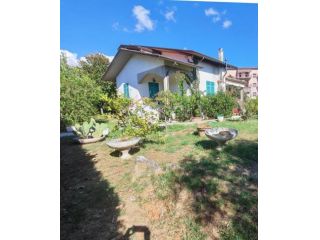 Casa singola in affitto a Carrara 320 mq Rif: 1424542