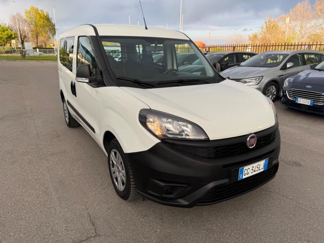 Fiat Doblo 1.6 MJT 90CV S&S PC Combi Lounge - Foto 6