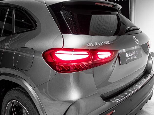 Mercedes-Benz GLA 250 e con tecnologia ibrida EQ AMG Line Extra - Foto 8