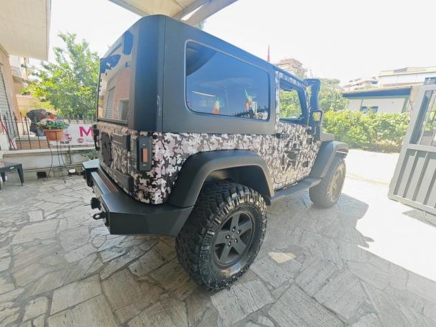 Jeep Wrangler 2.8 CRD Sahara Auto - Foto 5