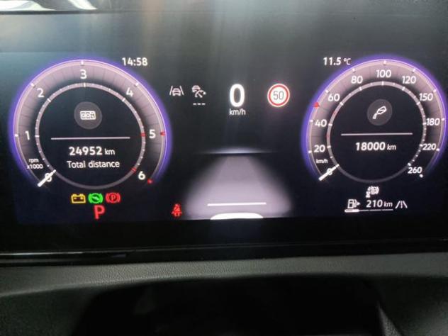 VOLKSWAGEN Tiguan 2.0 TDI 150 CV DSG Life rif. 23989945 - Foto 10