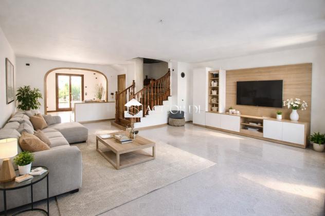 VILLA A SCHIERA di 4 vani e di 252 mq (CAERANO DI SAN MARCO) rif. CM5_1