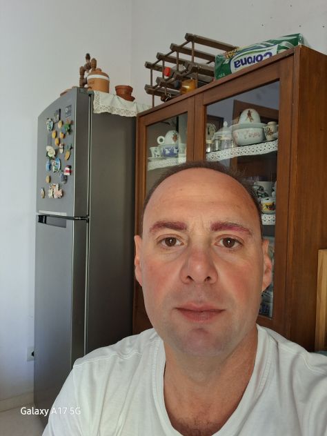 52 enne cerca lavoro come segretario