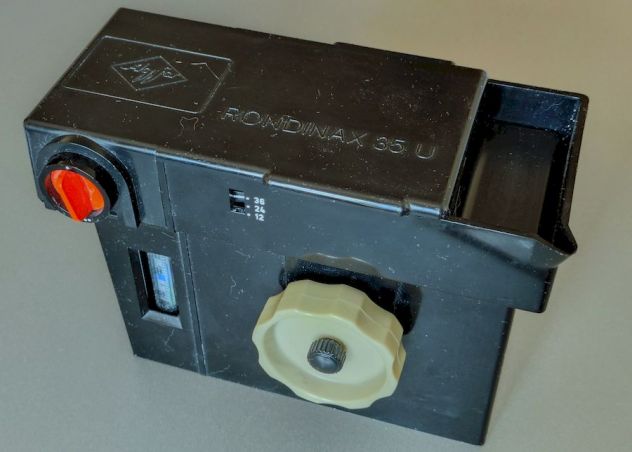 TANK per sviluppo IN LUCE DIURNA film bianco e nero AGFA RONDINAX 35U