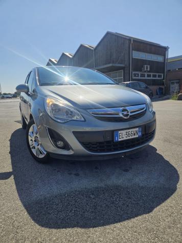 Opel Corsa 1.4 16V GPL Pari al nuovo! - Foto 2