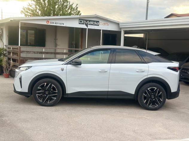 Peugeot 3008 Hybrid 145 e-DCS6 GT '25 - Foto 3