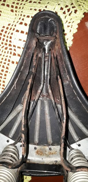 Vendo sella nera per bici da passeggio modello anni 2000/05,universale - Foto 7
