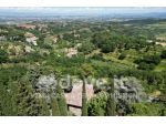 Villa di 300 m² con più di 5 locali e box auto in vendita a Montepulciano