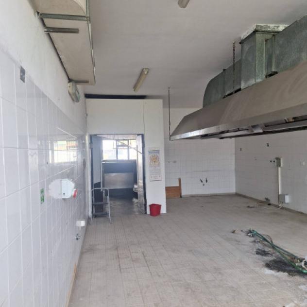 Immobile di 450 m² con 3 locali in affitto a Castellarano - Foto 9