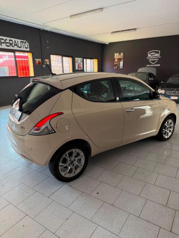 Lancia Ypsilon 1.3 MJT 16V 95 CV 5 porte S&S Platinum - Foto 4