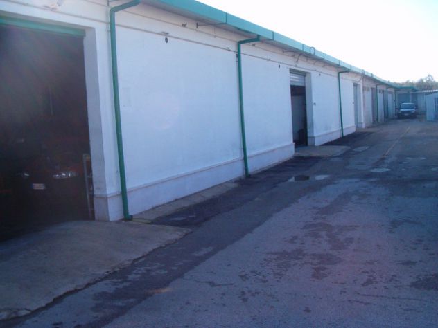 BOX, LOCALI E CAPANNONI DAI 15 MQ AI 400 MQ VIGILATI E VIDEOSORVELGIATI H24 - Foto 9