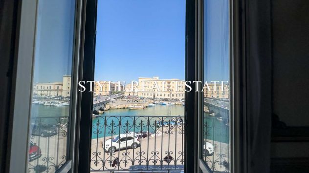 Ortigia Fronte Darsena, Dimora Nobiliare con Vista Mare e 6 Balconi - Foto 4