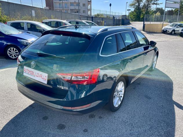 Skoda Superb SW 2.0 TDI 150 CV Executive - Foto 6