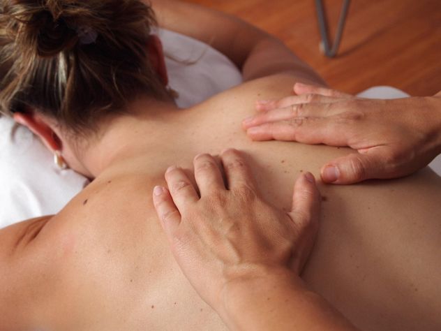 MASSAGGIATORE PER SIGNORE Tel:3520315080