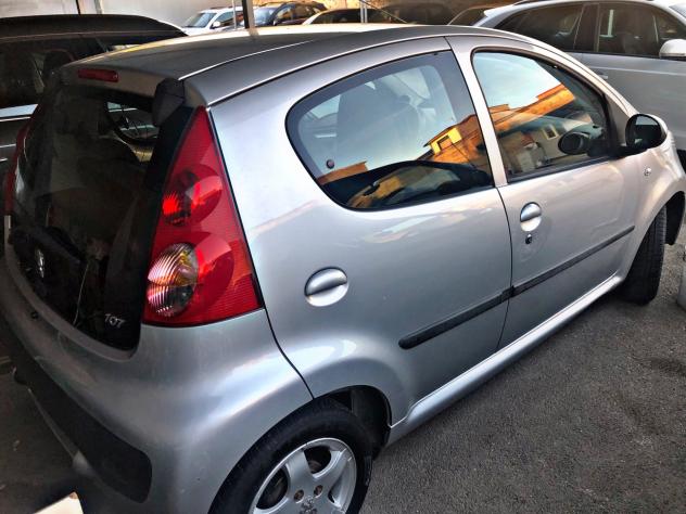 Peugeot 107 1.0 68CV 5 Porte 09 - Foto 3