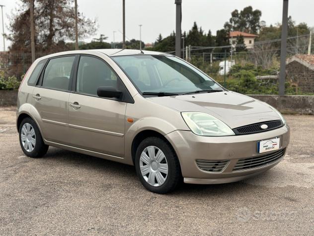 Ford Fiesta 1.4 TDCi 5p. Zetec - Foto 2