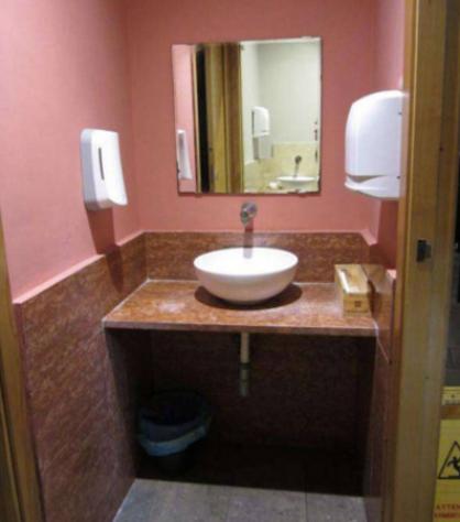 Immobile in asta di 137 m² con più di 5 locali in vendita a Palermo - Foto 9
