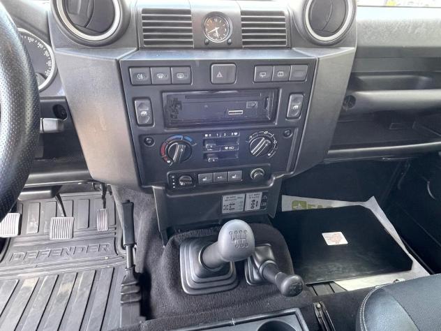 Land Rover Defender 90 2.4 TD4 Station Wagon - Foto 9