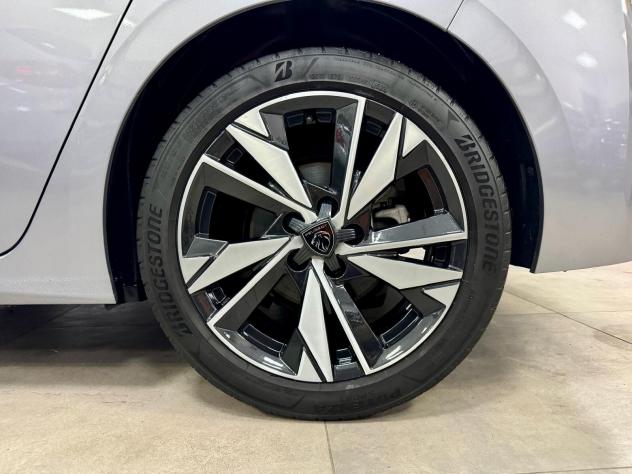 Peugeot 308 1.5 BlueHDi 130cv EAT8 Allure 2023 - Foto 9