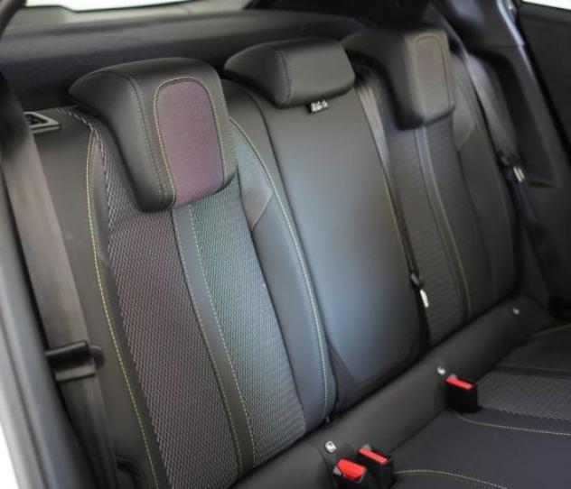 NEW Peugeot 2008 2ª serie Hybrid 145 e-DCS6 GT#TETTO APRIBILE! - Foto 9