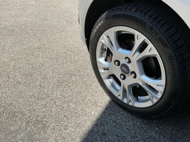 Ford Fiesta 1.4 GPL Neopatentati - Foto 7