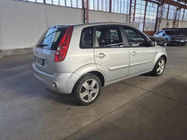 FORD Fiesta 1.2 16V 5p. Ghia rif. 24066957 - Foto 5